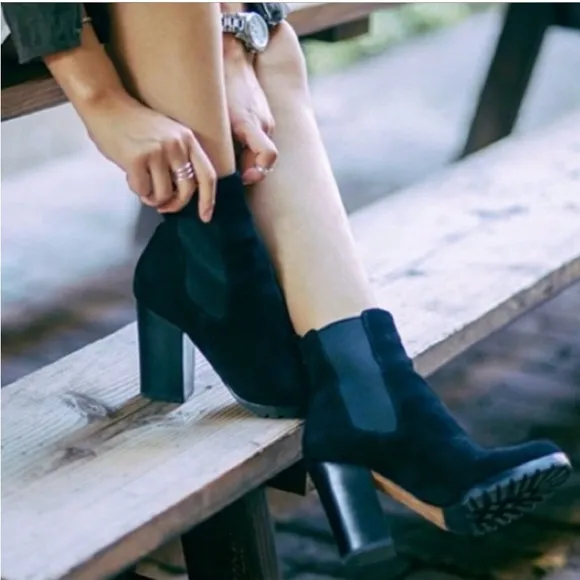 Coach Odelle Black Suede Chelsea Boots Women's Ankle Boots Size 7.5