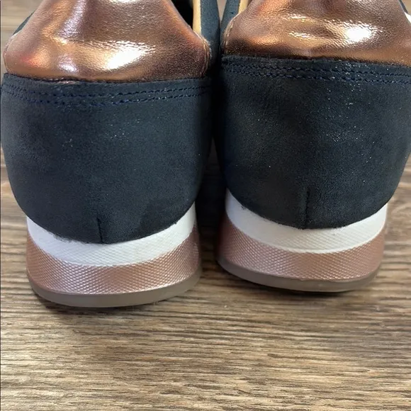 CoFi Genuine Leather Women's Size 8.5 Navy &amp; Metallic Pink Holly Sneakers