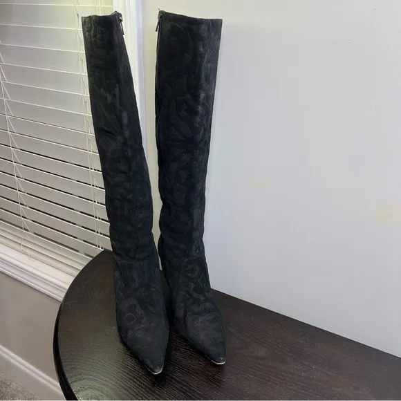 Cole Haan black leather and suede boots SZ. 9.5.  #016