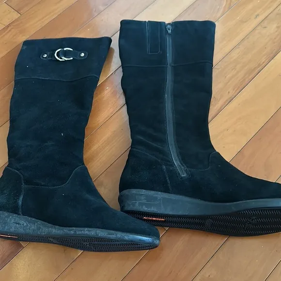 Cole haan black suede boots size 11 m