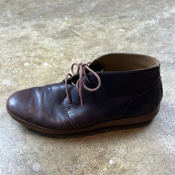 Cole Haan Men's Brown Leather Shoes with Vibram Soles Size: 10 1/2