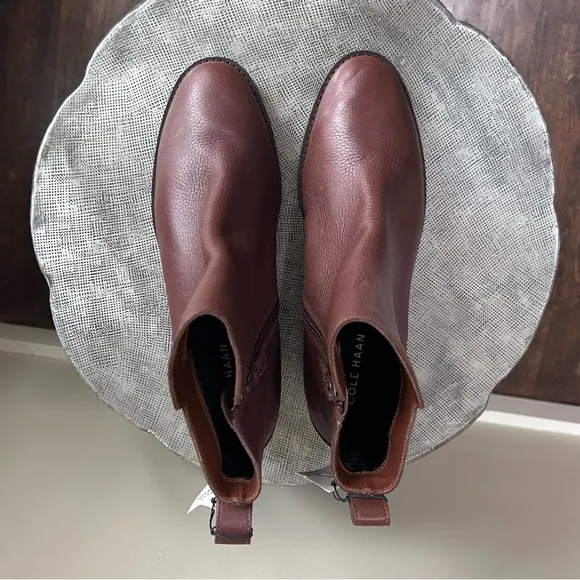 Cole Haan~ new~ Waterproof River Chelsea Sequoia Leather Ankle Boots in size 9