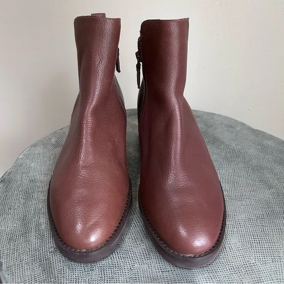 Cole Haan~ new~ Waterproof River Chelsea Sequoia Leather Ankle Boots in size 9