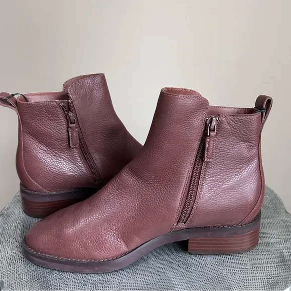 Cole Haan~ new~ Waterproof River Chelsea Sequoia Leather Ankle Boots in size 9