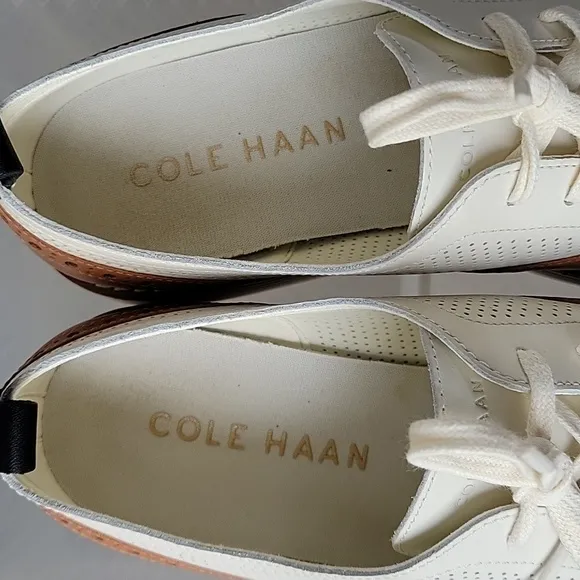 Cole Haan Tan and White Original Wingtip Oxford Shoes Womens Size 9