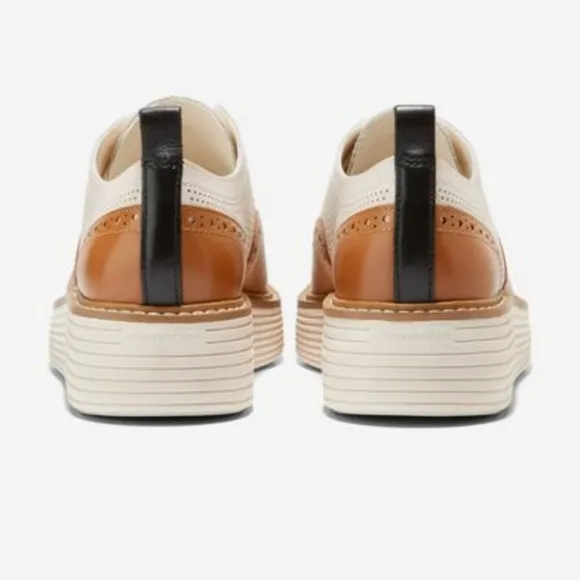 Cole Haan Tan and White Original Wingtip Oxford Shoes Womens Size 9