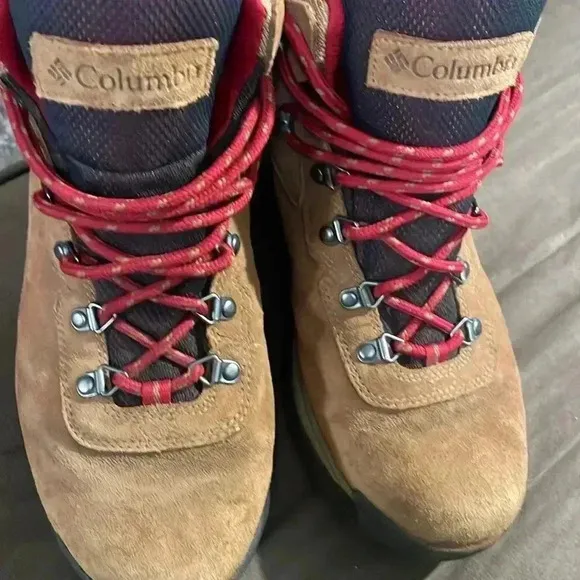 Colombia Newton ridge waterproof amped hiking boot