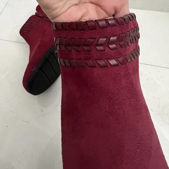 Comfortview Suede Ankle Boots bootie size 7.5 Burgundy Wide Red Whipstitch