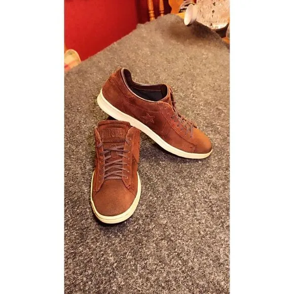 Converse brown suede John vavatos Low's size 7 men 9 women