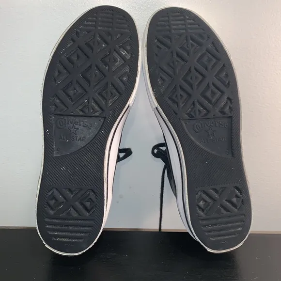 Converse Chuck Taylor 70 All Star High Top Black. Size: Men’s 8/Women’s 10.