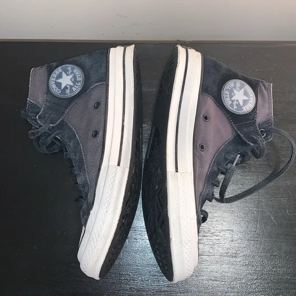 Converse Chuck Taylor 70 All Star High Top Black. Size: Men’s 8/Women’s 10.