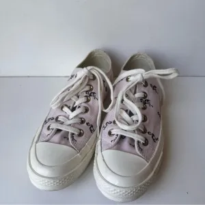 Converse Chuck Taylor Women’s Barely Rose With Dark Purple Flamingos Size:5