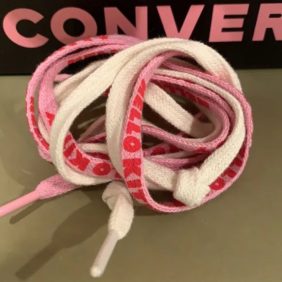 Converse Hello Kitty One Star girls sneakers