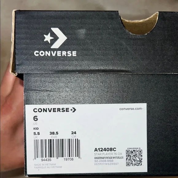 Converse Men's Brown Sneakers.  Size 6
