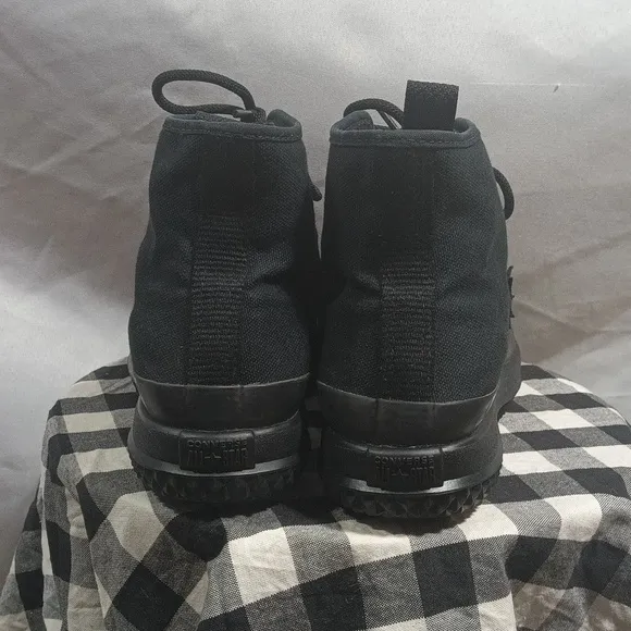 Converse mountain club Bosey high tops black 166221C men's size6 women's size7.5