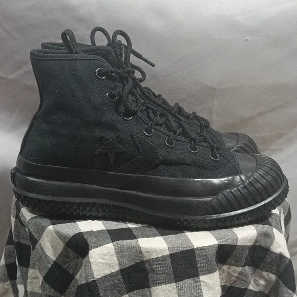 Converse mountain club Bosey high tops black 166221C men's size6 women's size7.5