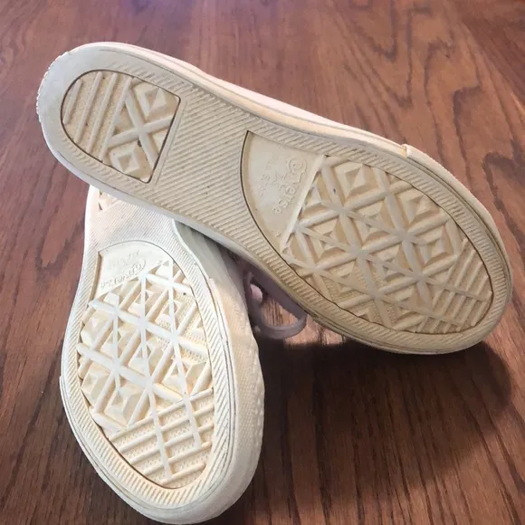 Converse pink suede scalloped sneakers size 3 fancy cute girly fun GUC