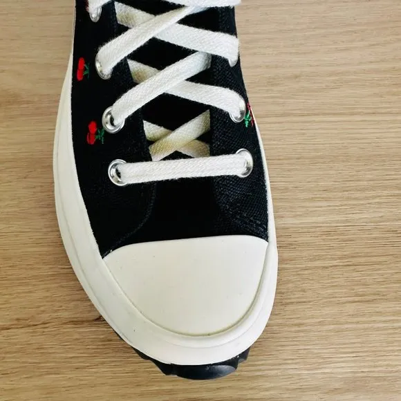 ⭐Converse Run Star Hike Platform Cherries Sz 7 Women's Shoes Embroidered A08113C