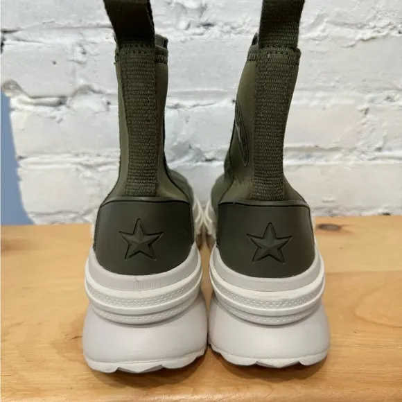 Converse Run Star Legacy Chelsea CX Platform Suede Women’s 7.5 / Men’s 6