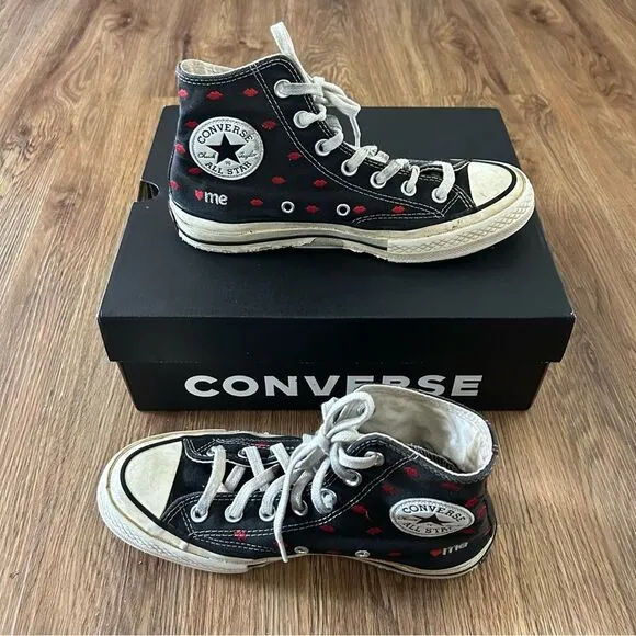 CONVERSE all Star Chuck Taylor hi top kiss lips embroidered lace up shoes sz7