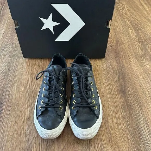 CONVERSE Chuck Taylor all star black leather lace up shoes sneakers women's 8