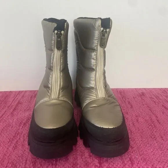 Cougar Savvy Waterproof Puffer Boots Metallic Gold Size 9