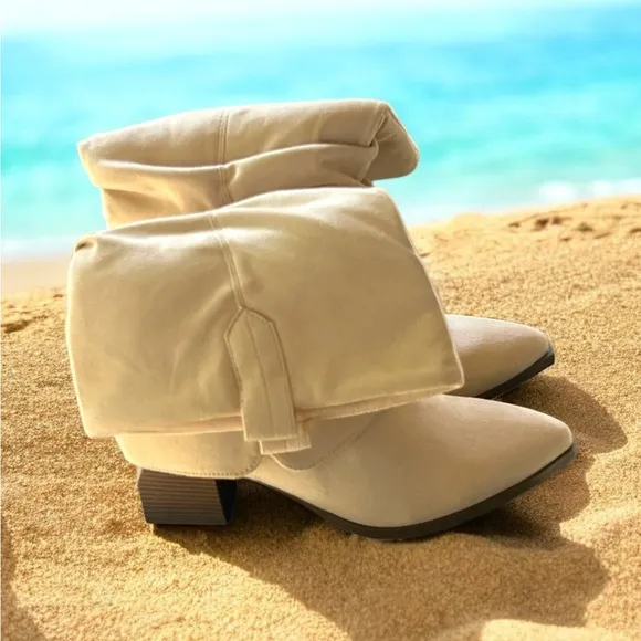 Coutgo Cream Heeled Boots with Slouchy Suede Design