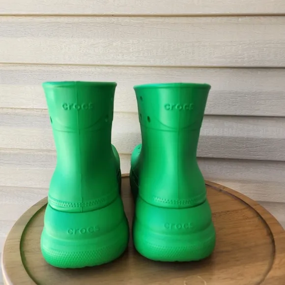 Crocs classic Crush rain platform boots green color