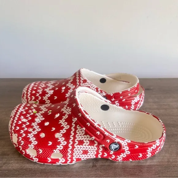 CROCS Classic Holiday Sweater Unisex Clog Size 10 or 8