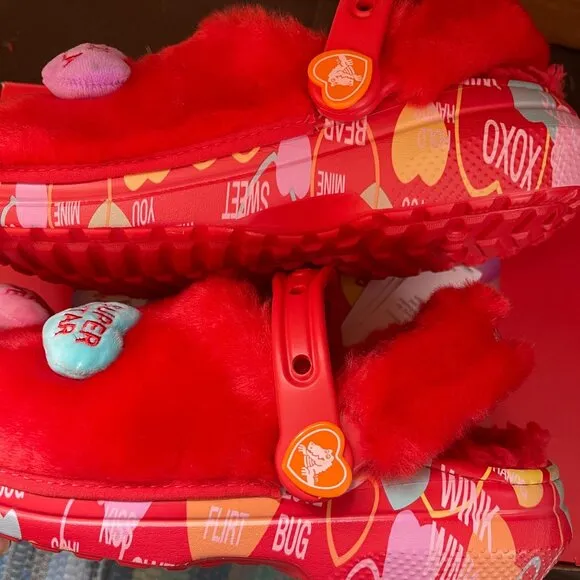 Crocs Sweethearts Fur Sure Clogs Red Fuzzy Hearts Slip On Shoes Mens Size 11 NWT