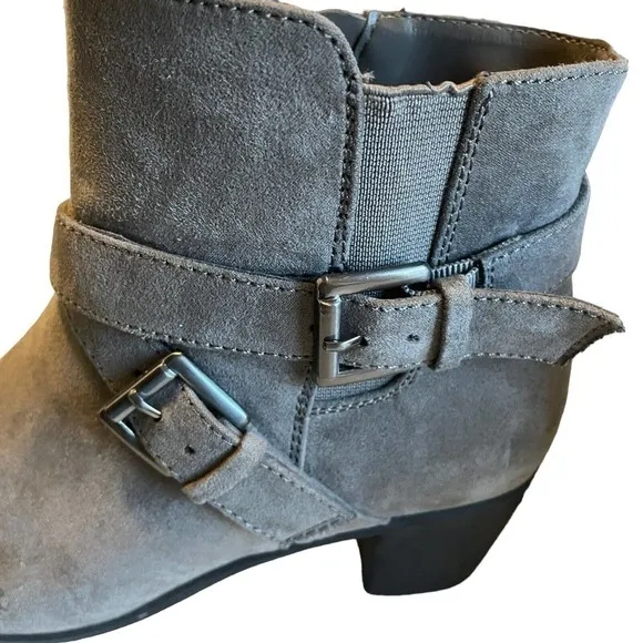 Croft &amp; Barrow Boots Womens 6M Ankle Booties Gray Suede Block Heel 2 inches