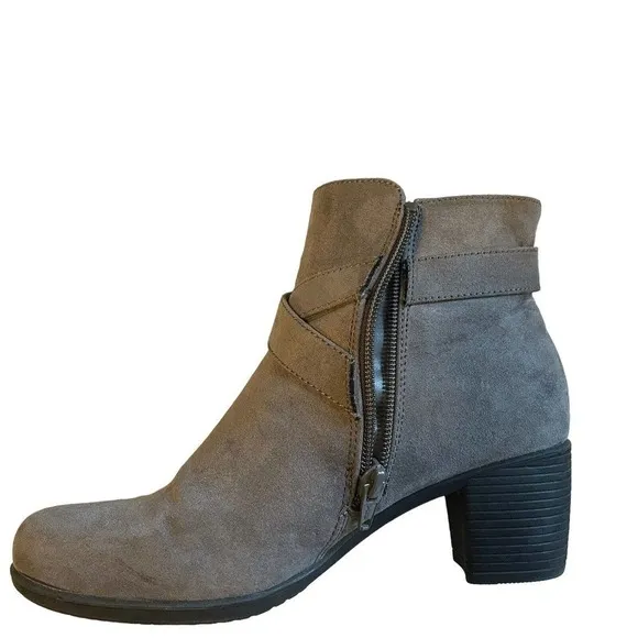 Croft &amp; Barrow Boots Womens 6M Ankle Booties Gray Suede Block Heel 2 inches