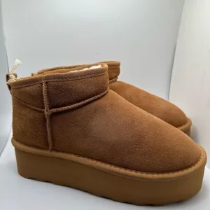 CUSHIONAIRE Women's Genuine Suede pull platform boot  Memory Foam 9.5 CHESTNUT