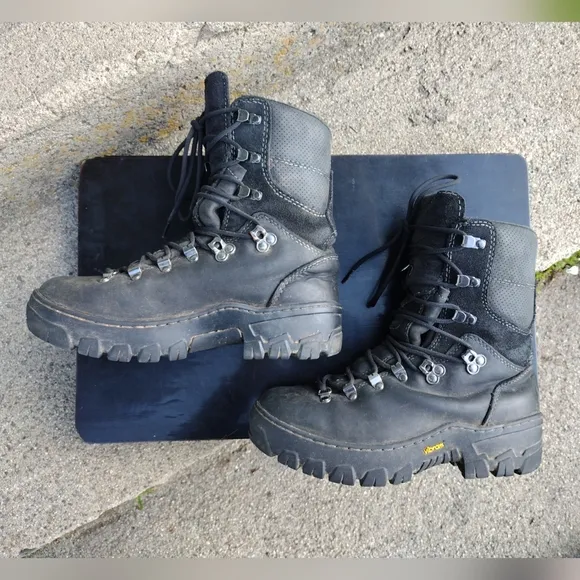 DANNER Women's Size 6 (EE) Wildland Tactical Firefighter Boots 8&quot; 18054 Soft Toe