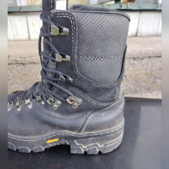 DANNER Women's Size 6 (EE) Wildland Tactical Firefighter Boots 8&quot; 18054 Soft Toe