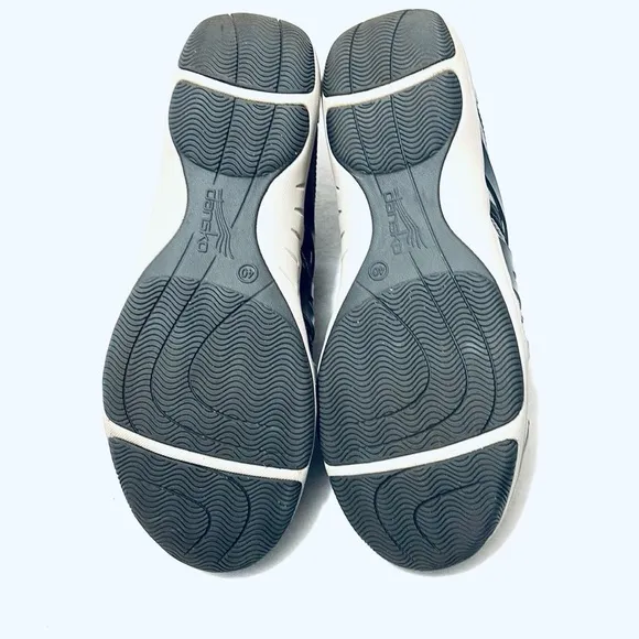 Dansko Henrietta Sneakers, Size US 8/8.5 EUR 40, Light Gray