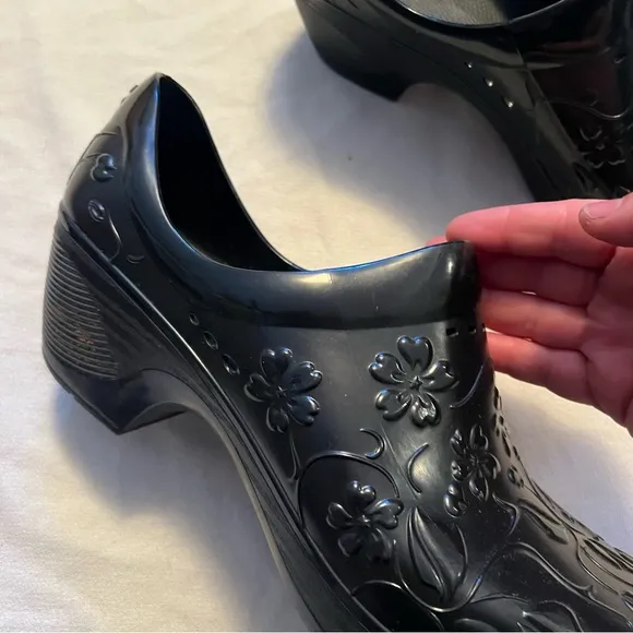 Dansko Women's Black Floral side holes breathable Clogs