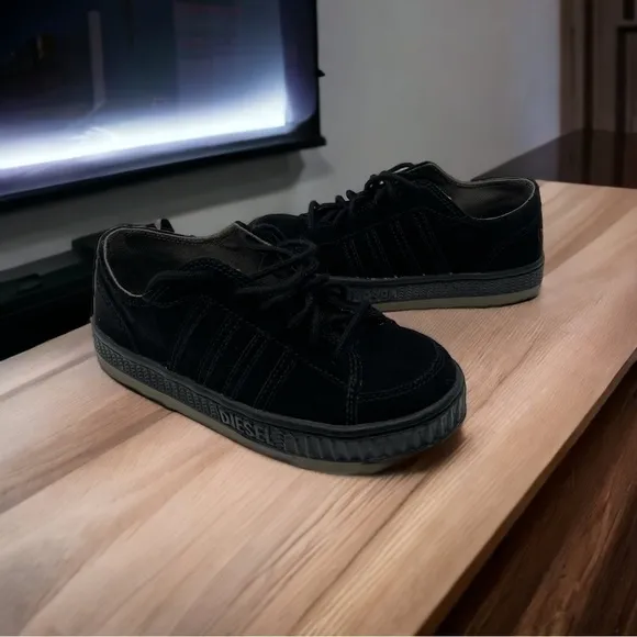 DIESEL LOW-TOP SNEAKERS WITH PLATFORM unisex black suede size M 6 W 7