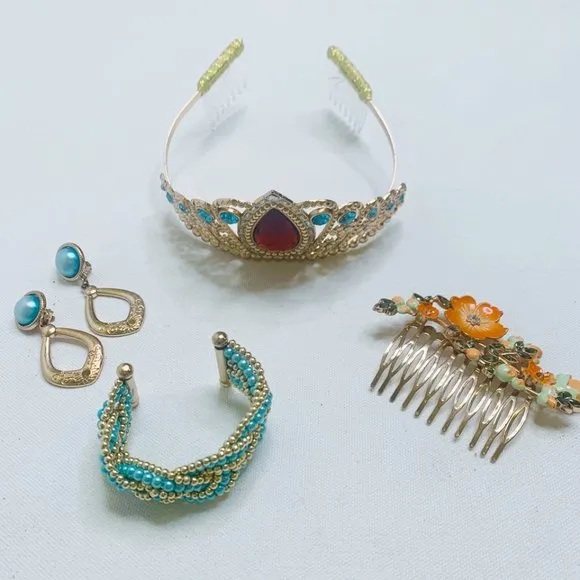 Disney, 7/8Y, s/s poly Princess Elena Costume   accessories