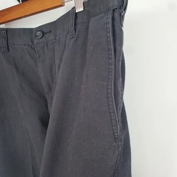 Dockers D3 Classic Fit Size 42x32 Mens Pleated Signature Khaki Pants Black