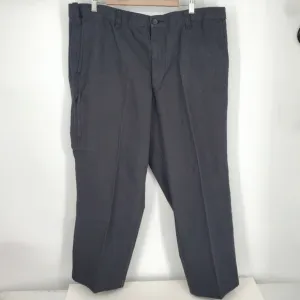 Dockers D3 Classic Fit Size 42x32 Mens Pleated Signature Khaki Pants Black