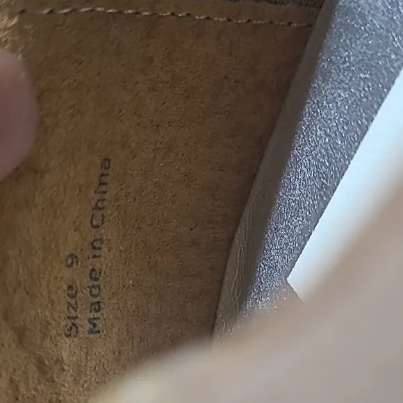 DOLCE VITA  Jhax Sneaker In Almond Suede SIZE 9 Womans