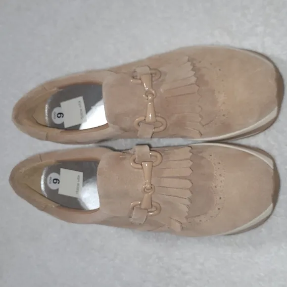 DOLCE VITA  Jhax Sneaker In Almond Suede SIZE 9 Womans