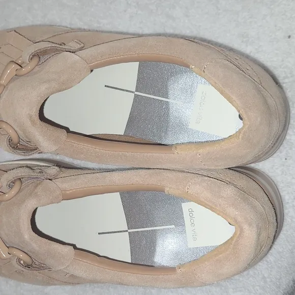 DOLCE VITA  Jhax Sneaker In Almond Suede SIZE 9 Womans