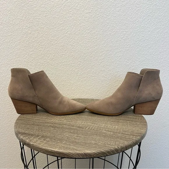 Dolce Vita Taupe Tan Suede Leather Daine Bootie Ankle Boots- Size 11