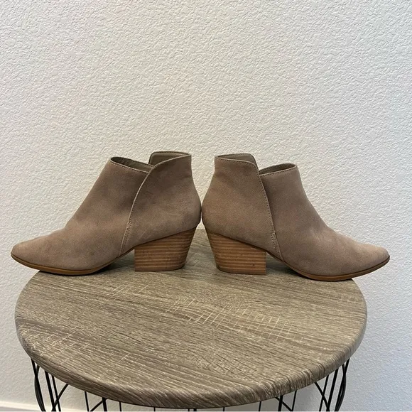 Dolce Vita Taupe Tan Suede Leather Daine Bootie Ankle Boots- Size 11