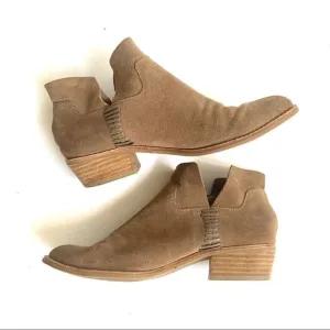 DOLCE VITA SUEDE SLIP ON BOOTIES ANKLE BOOTS