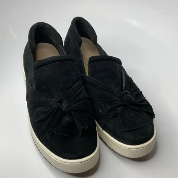Donald J Pliner Celest knot front suede slip on sneakers size 8
