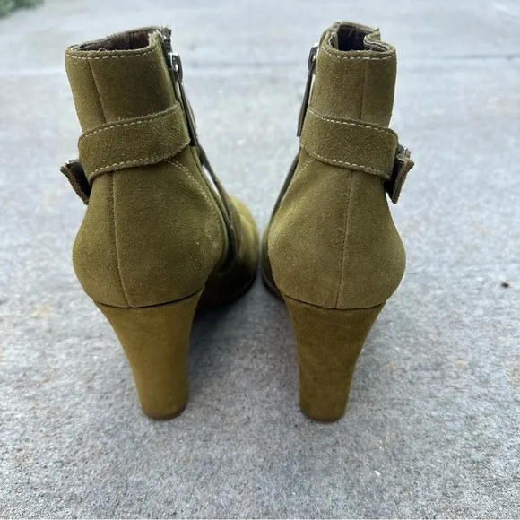 Donald J Pliner Hannah Sport-I-Que Olive Suede Leather Bootie Size 9.5 READ