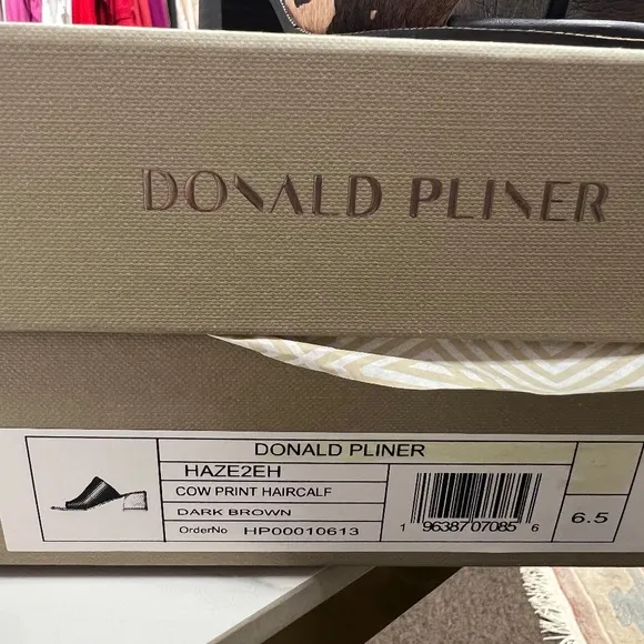 Donald J. Pliner Shoes | Women’s Haze Cow Print Sandal Size 6.5